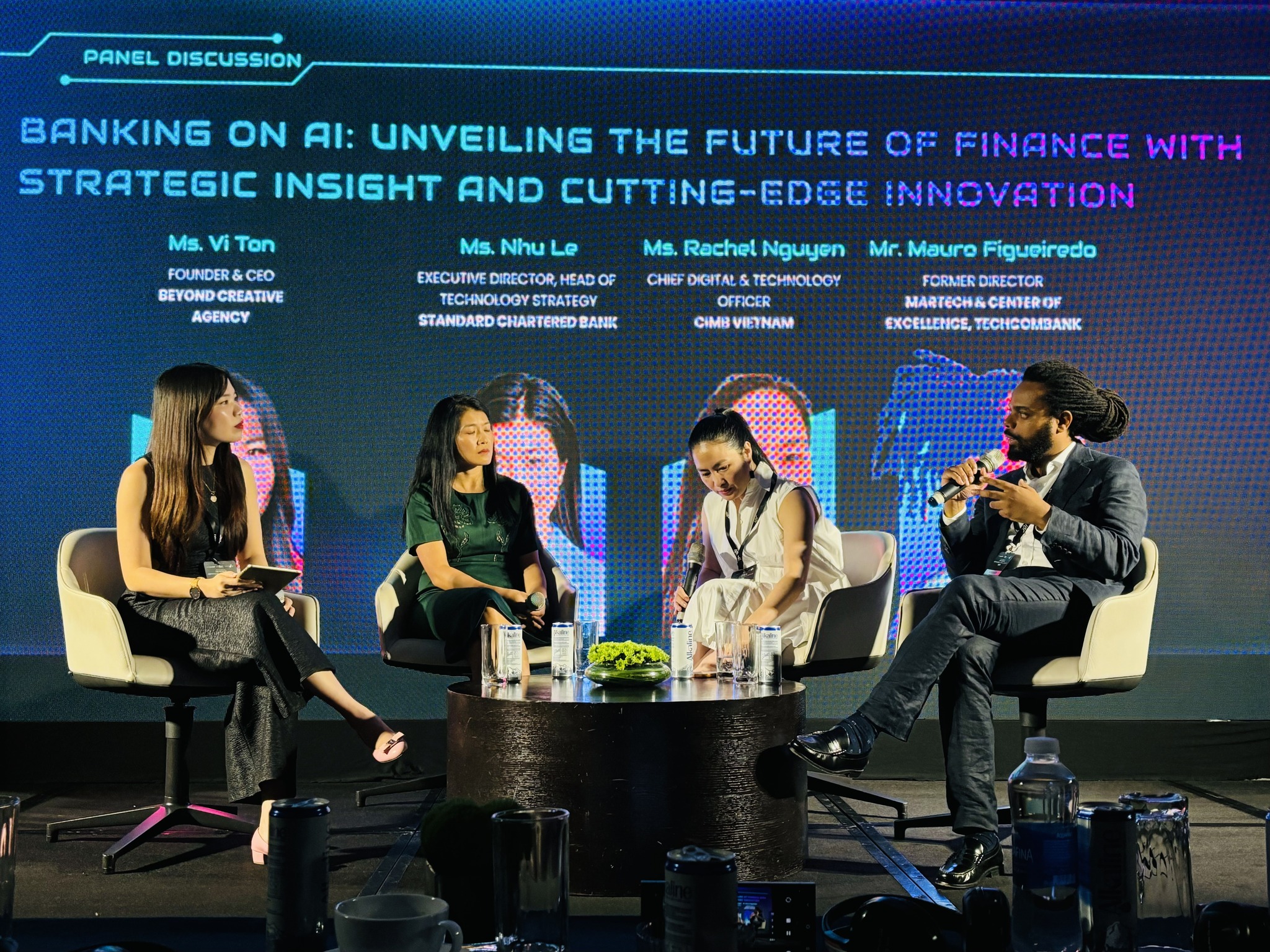 THANK YOU FOR BEING PART OF OUR “BANK ON AI” PANEL DISCUSSION. “THE FUTURE OF AI” HOSTED BY JDI WAS A GREAT SUCCESS with over 400 participants.